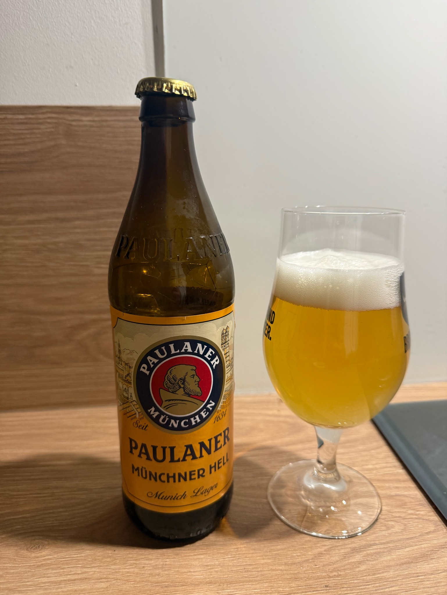 Paulaner Münchner Hell / Münchner Lager / Original Munich Lager, Paulaner Brauerei