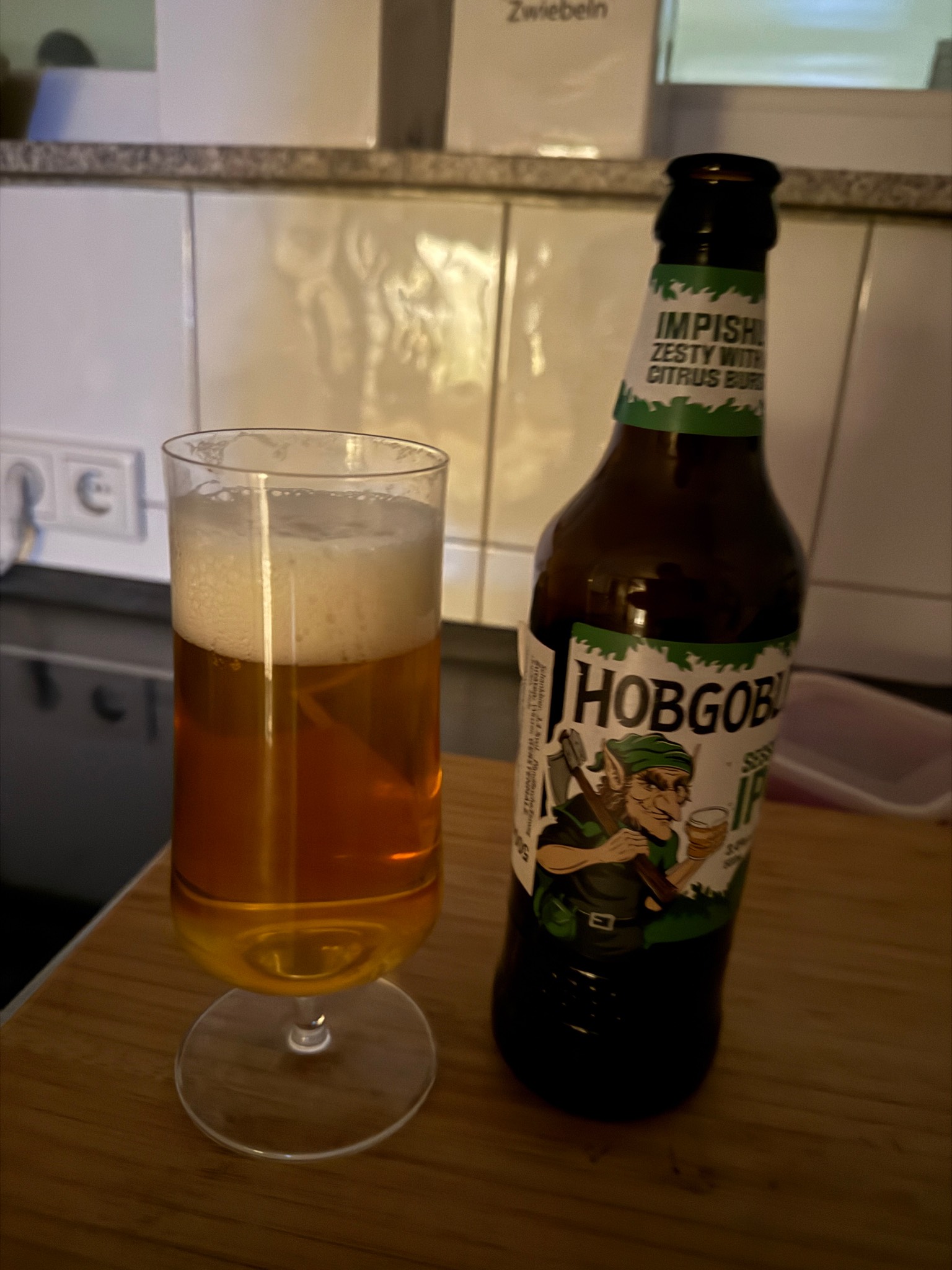 Hobgoblin Session IPA, Wychwood Brewery (Marston's Brewery)