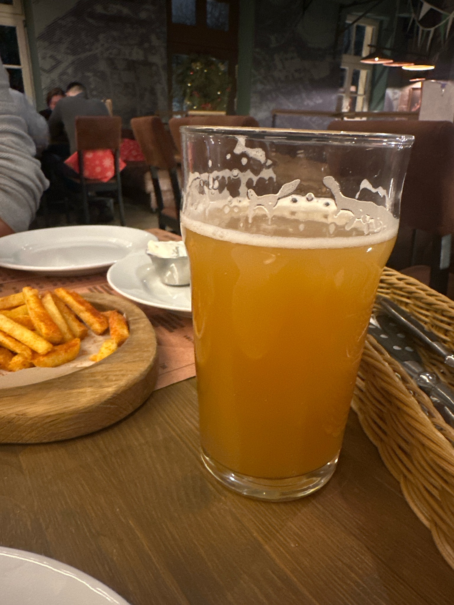 Гости пшеничное/ Gosti Pshenichnoye, Гости/Gosti