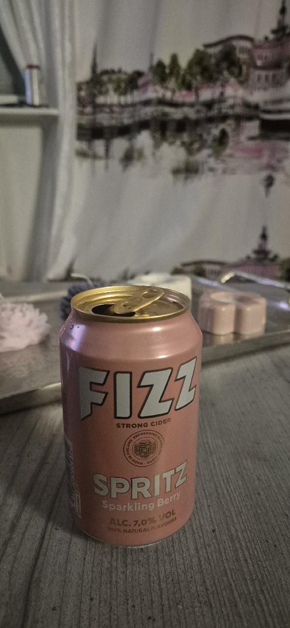 FIZZ Spritz Sparkling Berry, Finland