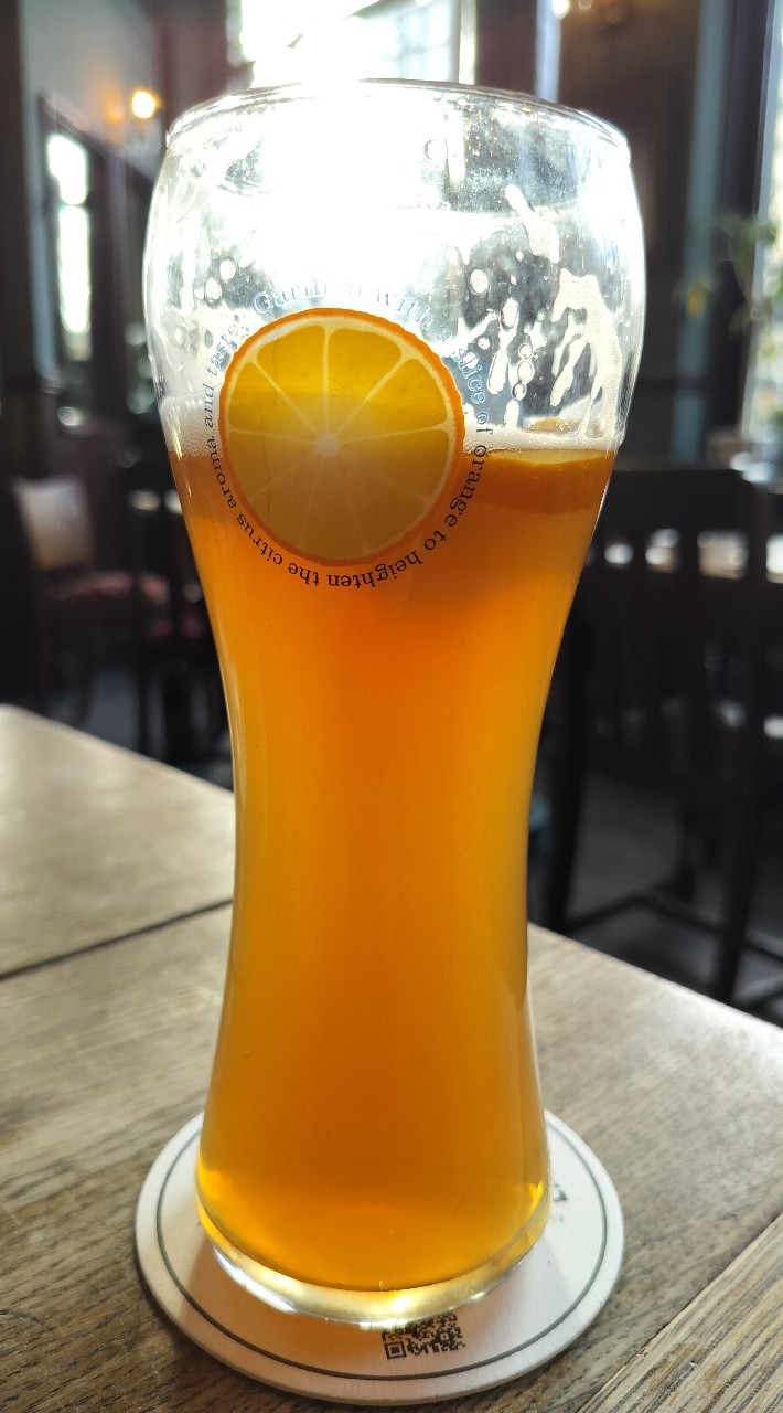 Belgian White, Blue Moon Brewing Company (MillerCoors)