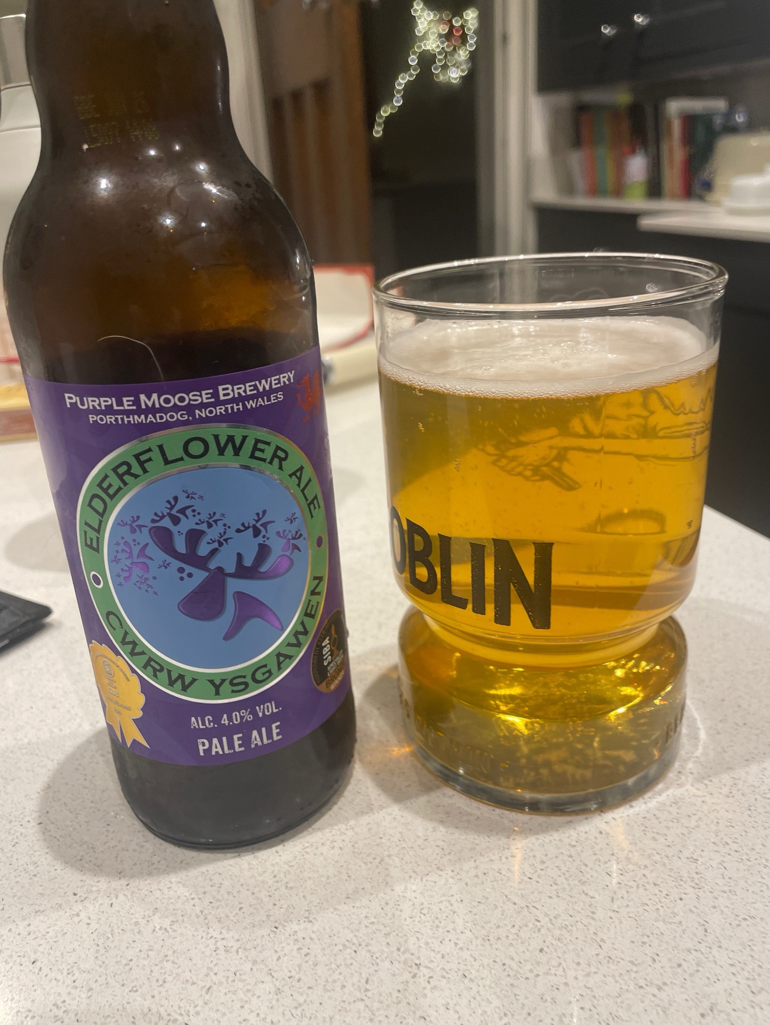 Cwrw Ysgawen / Elderflower Ale, Purple Moose Brewery / Bragdy Mŵs Piws
