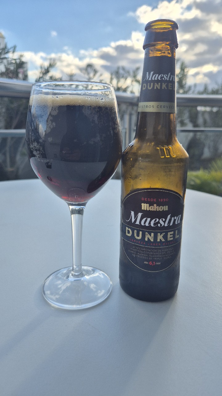 Mahou Maestra Dunkel, San Miguel Spain (Grupo Mahou-San Miguel)