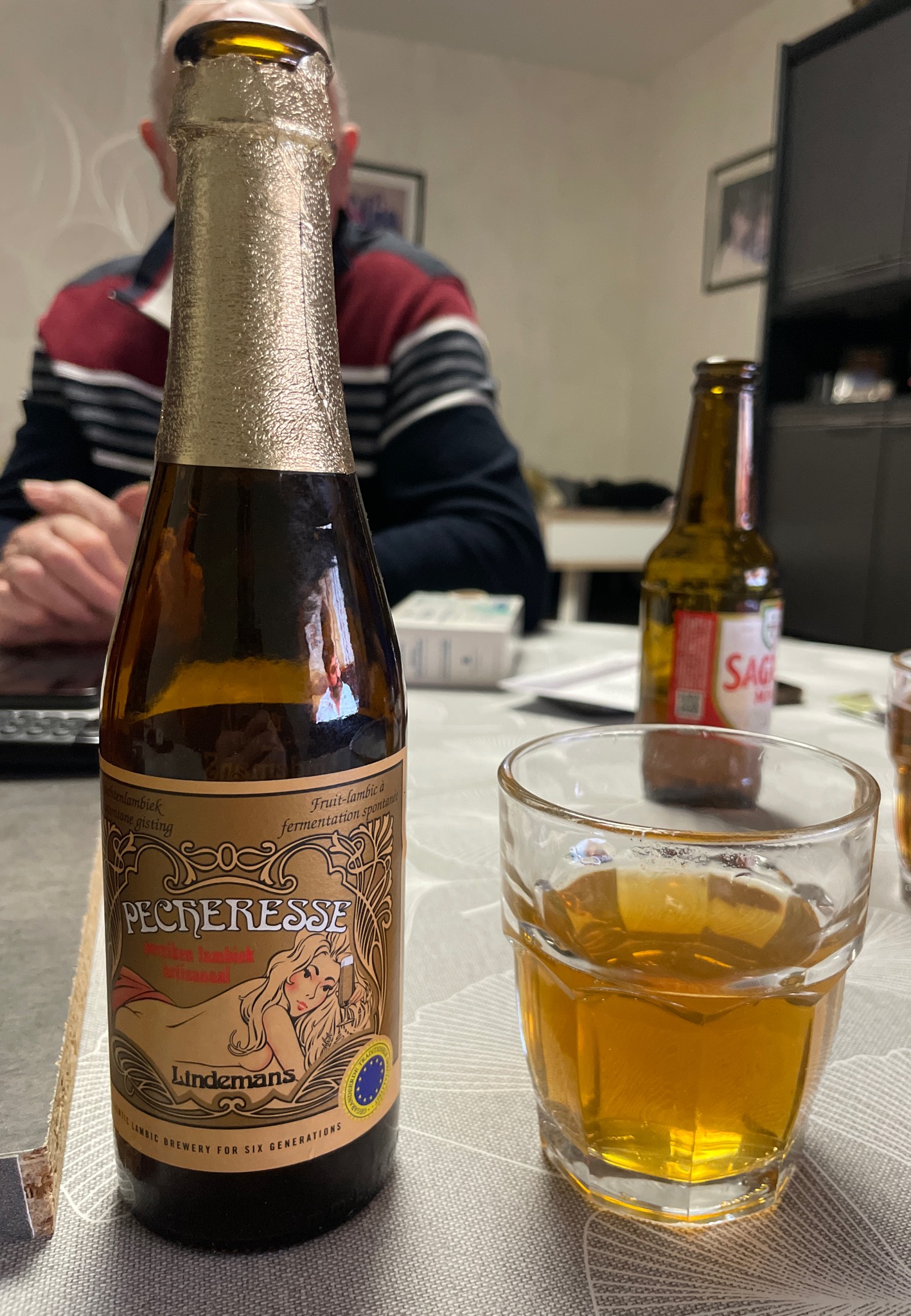 Pêche / Pêcheresse, Brouwerij Lindemans