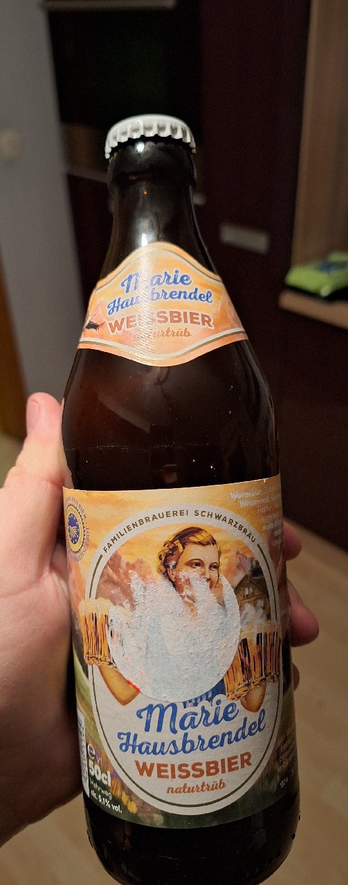 Marie Hausbrendel Weißbier Naturtrüb, Schwarzbräu