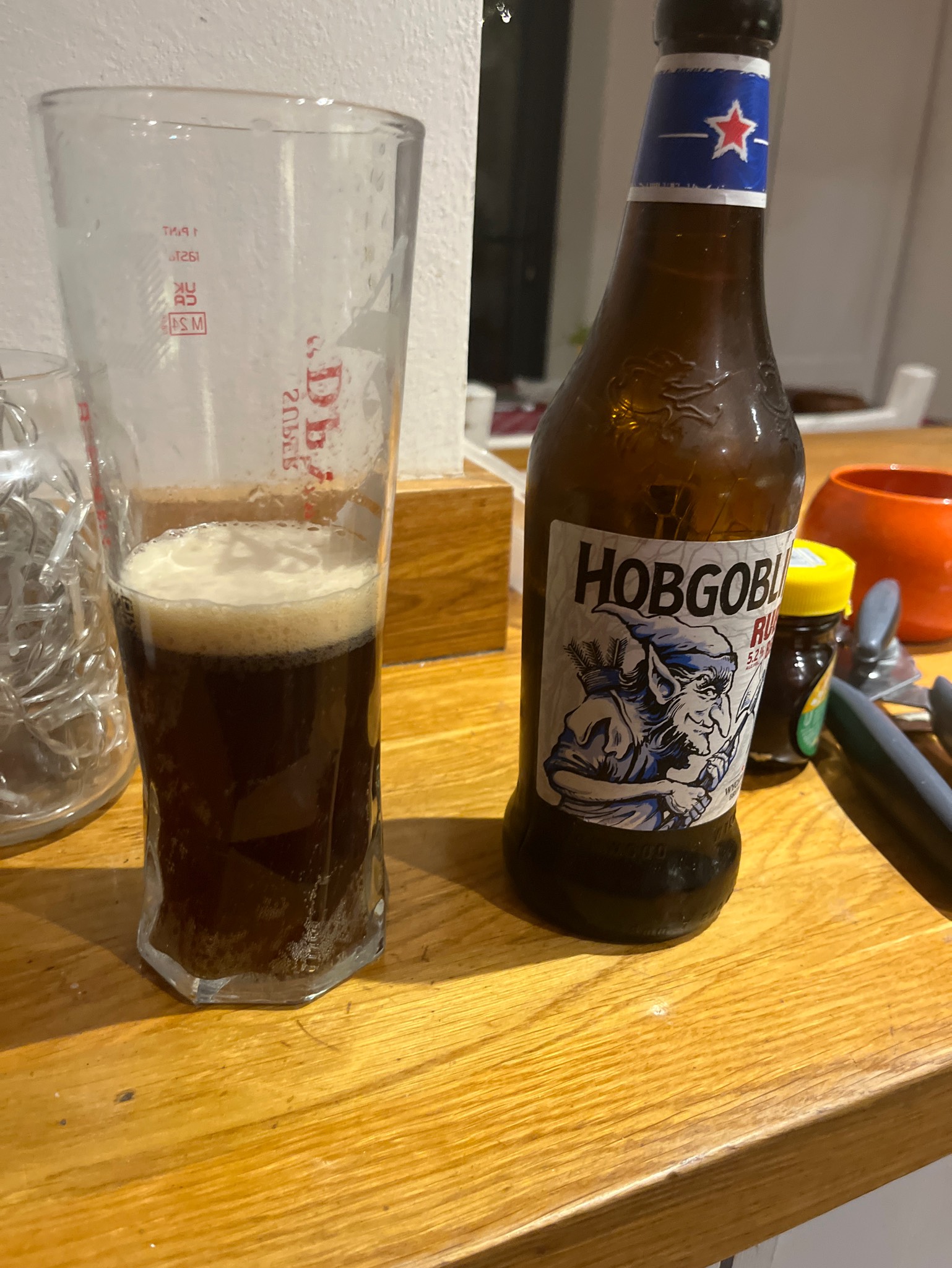 Hobgoblin Ruby, Wychwood Brewery (Marston's Brewery)