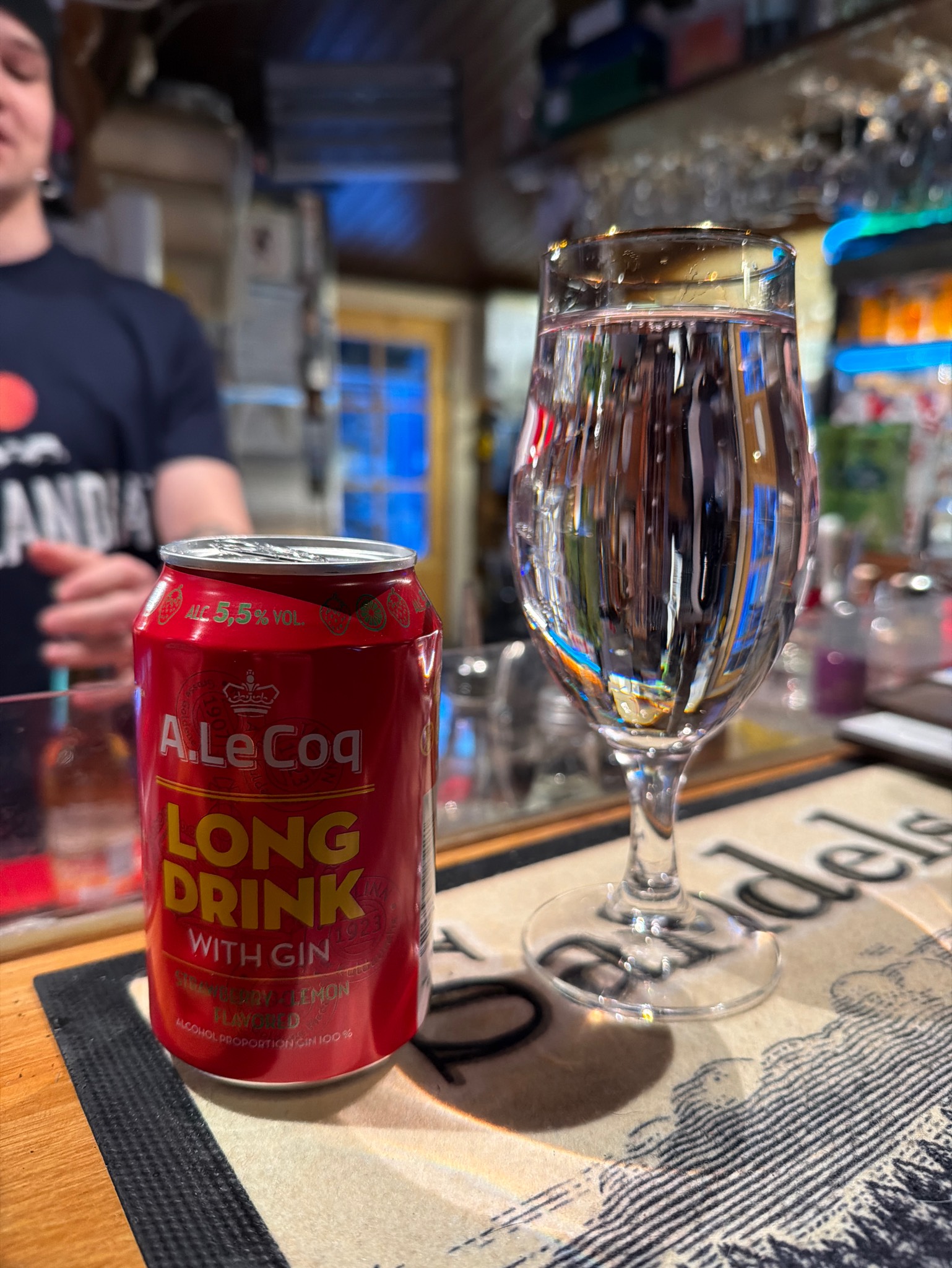 A. Le Coq GIN Strawberry-Lemon Long Drink, Estonia