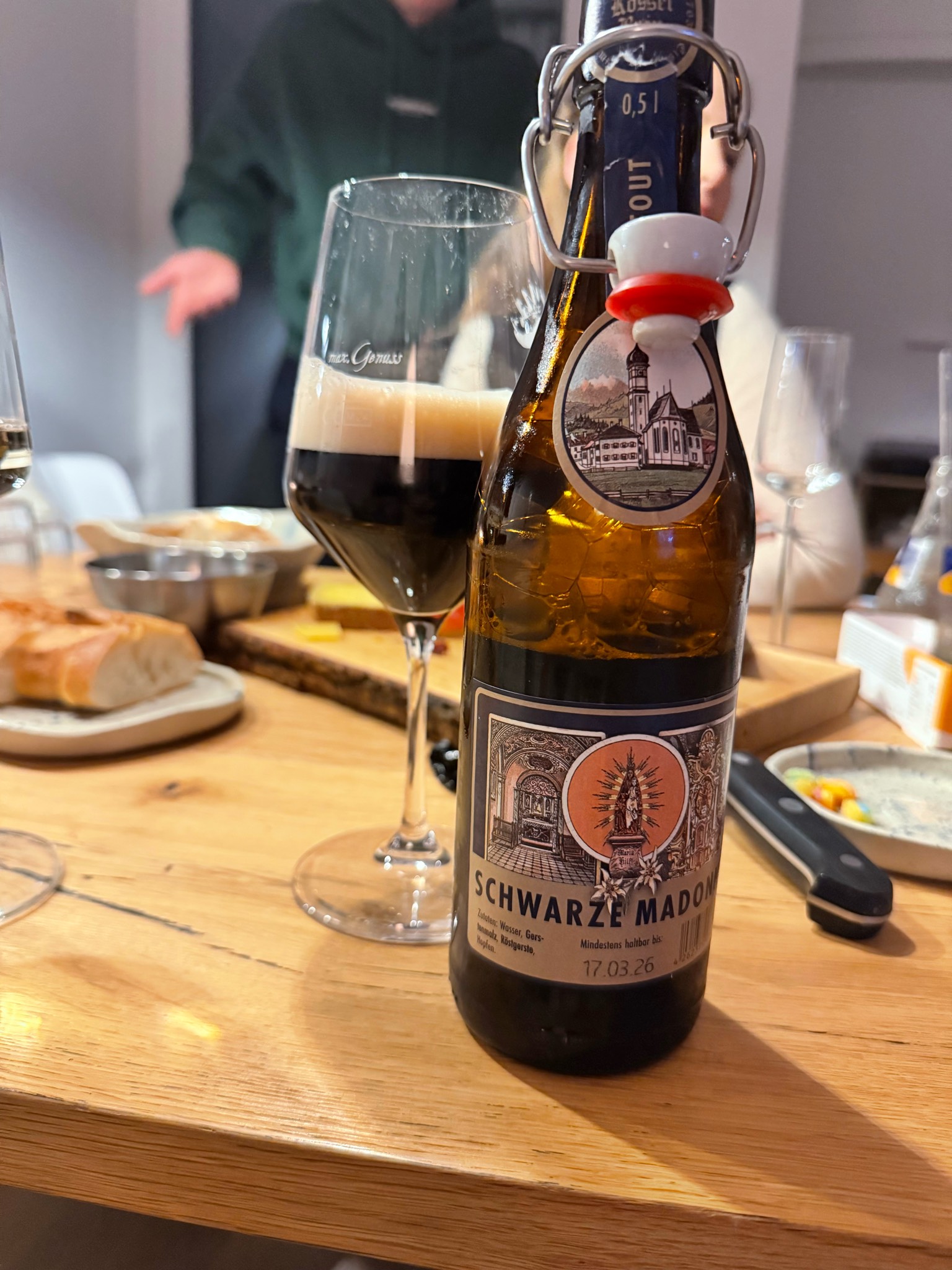 Mariahilfer Schwarze Madonna Stout, Kössel Bräu