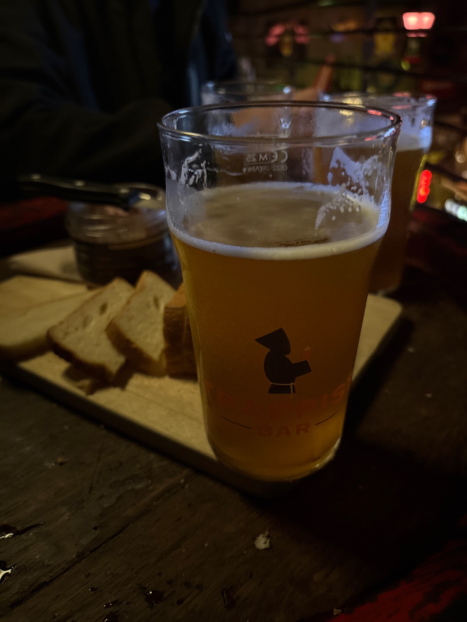 Kiss My Neighbour ('s Wife), Brouwerij The Musketeers