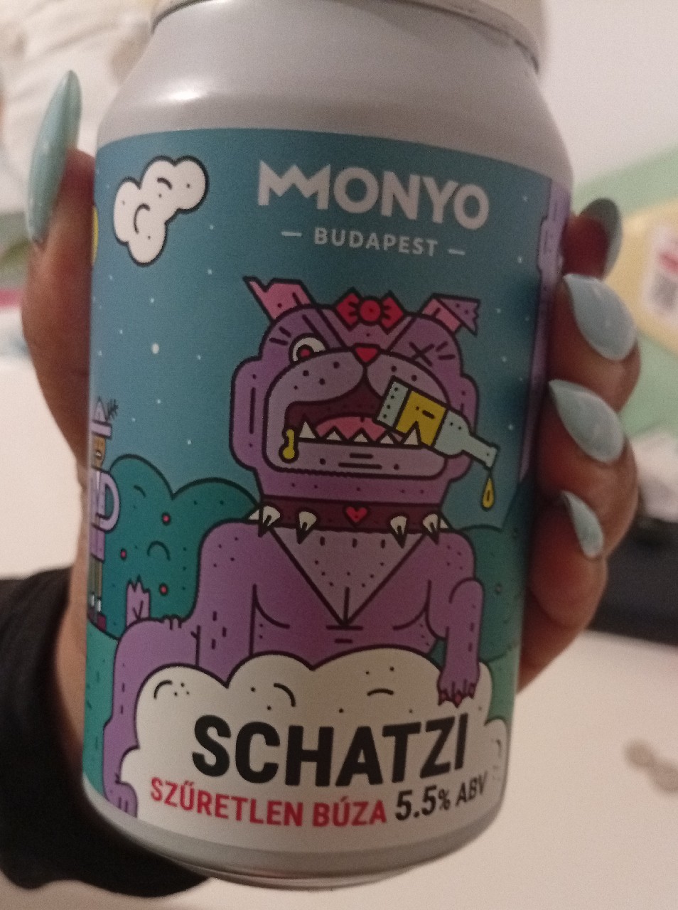 Schatzi, Hungary