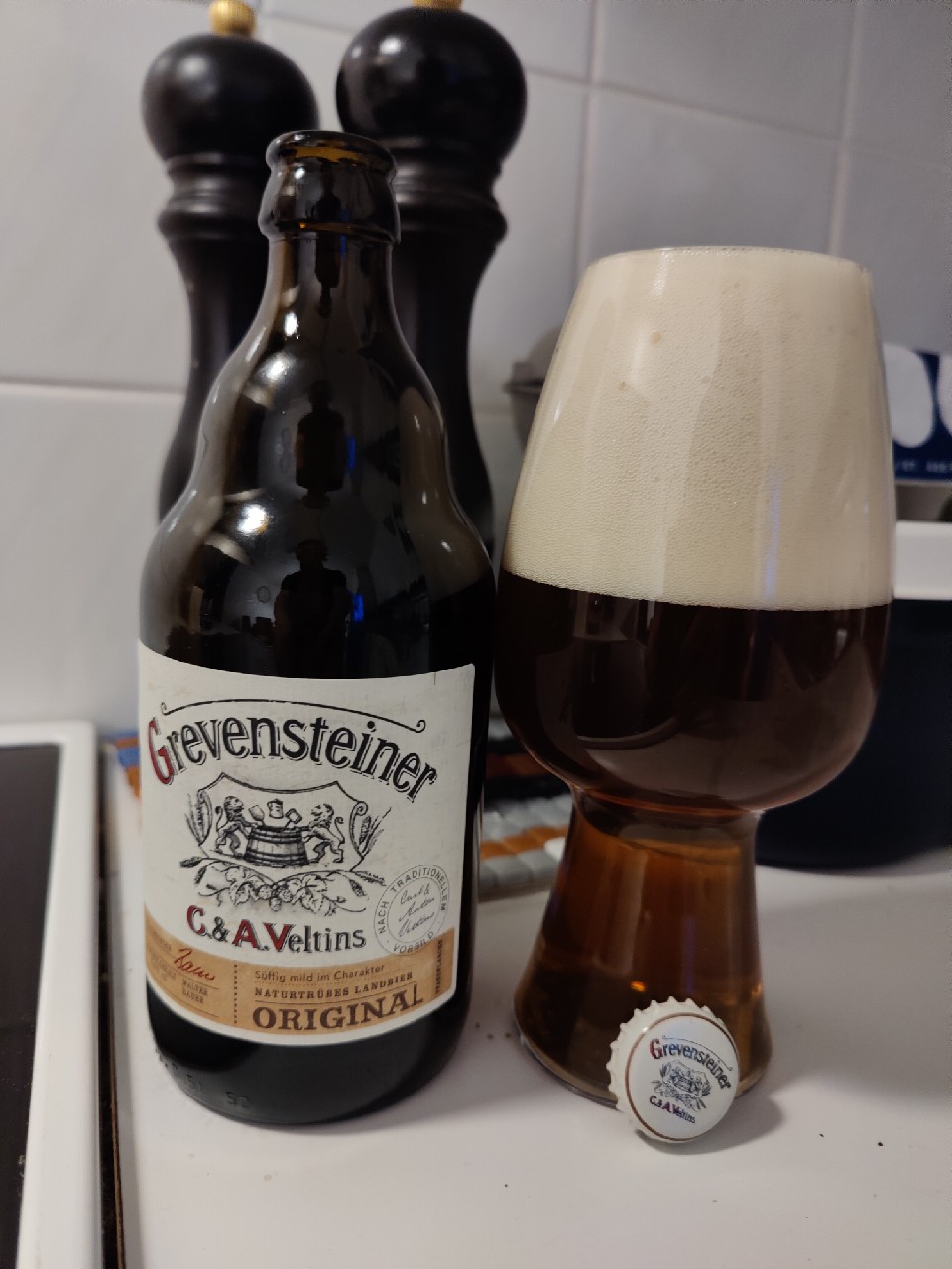 Grevensteiner Original Naturtrübes Landbier, Brauerei C.& A. Veltins