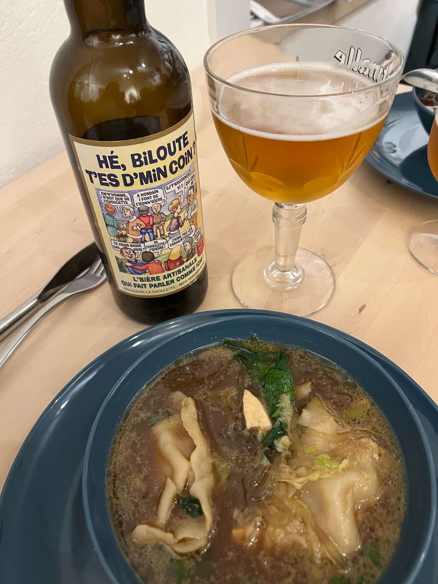 Hé, Biloute ! T'Es D'Min Coin ? Blonde, France