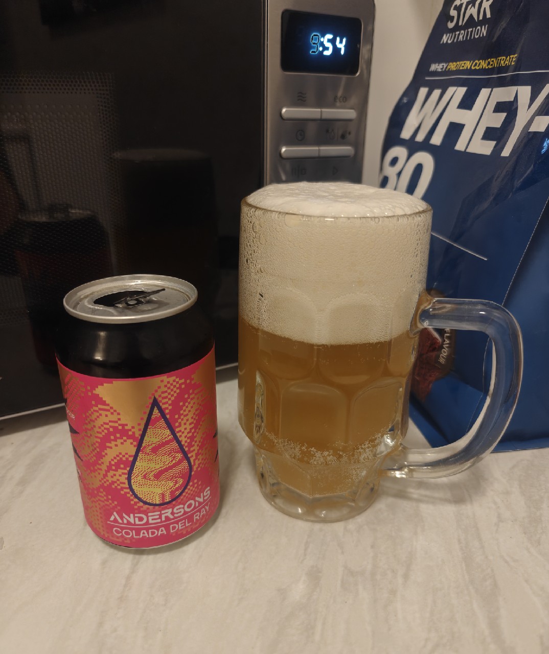 Colada Del Ray, Estonia