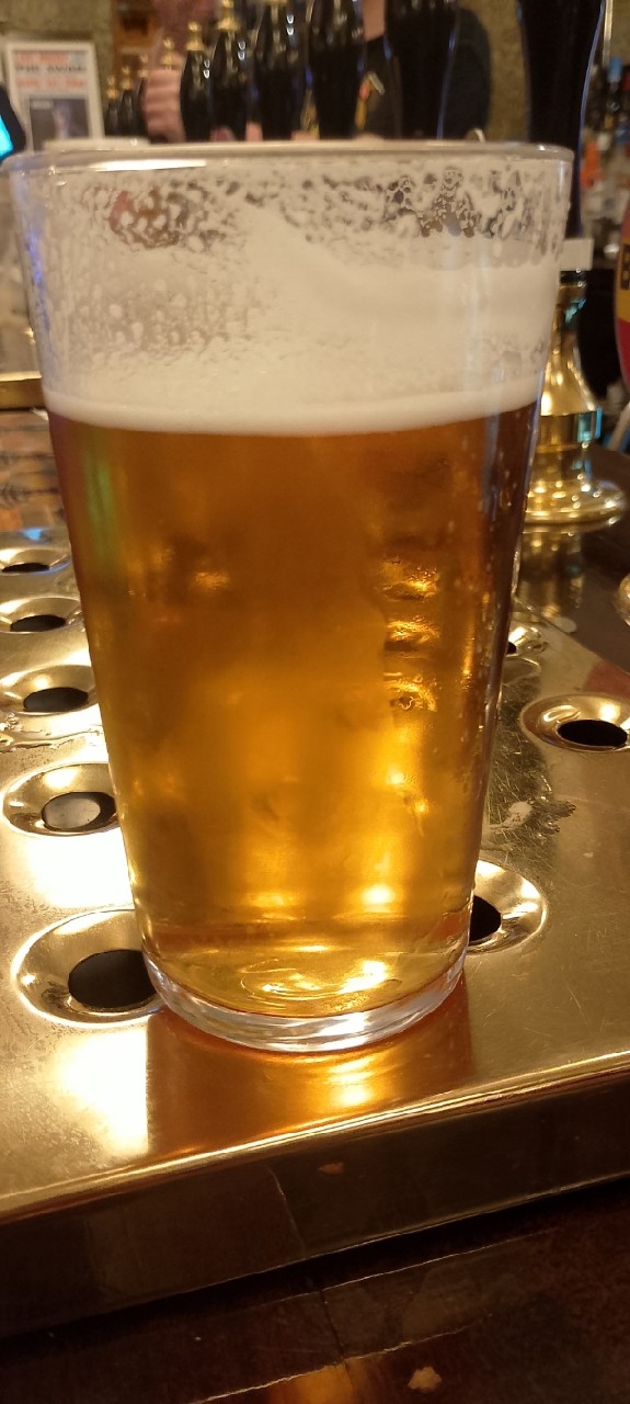 Grand Cru Golden Christmas Ale, Wales