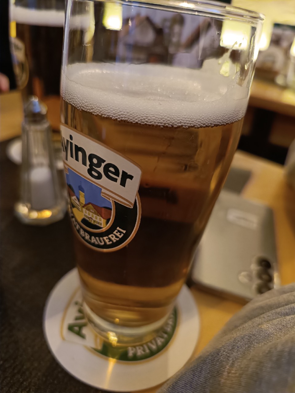 Ayinger Lager Hell, Ayinger Privatbrauerei