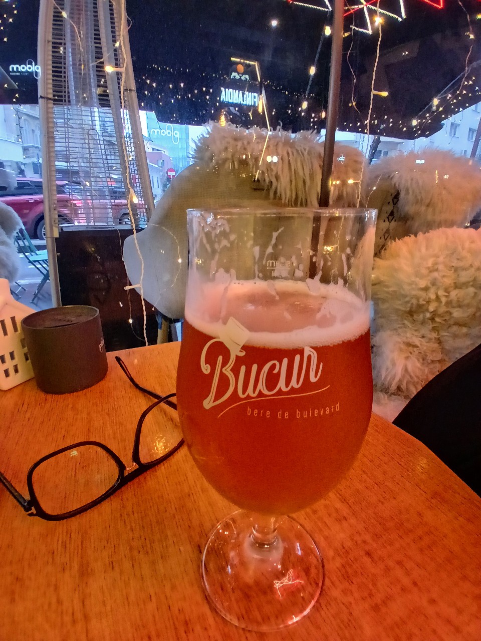 Bucur Blondă, Romania