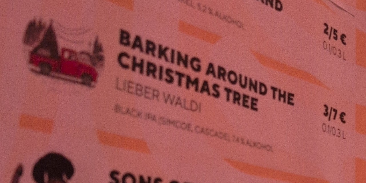 Barking around the christmas tree, Lieber Waldi