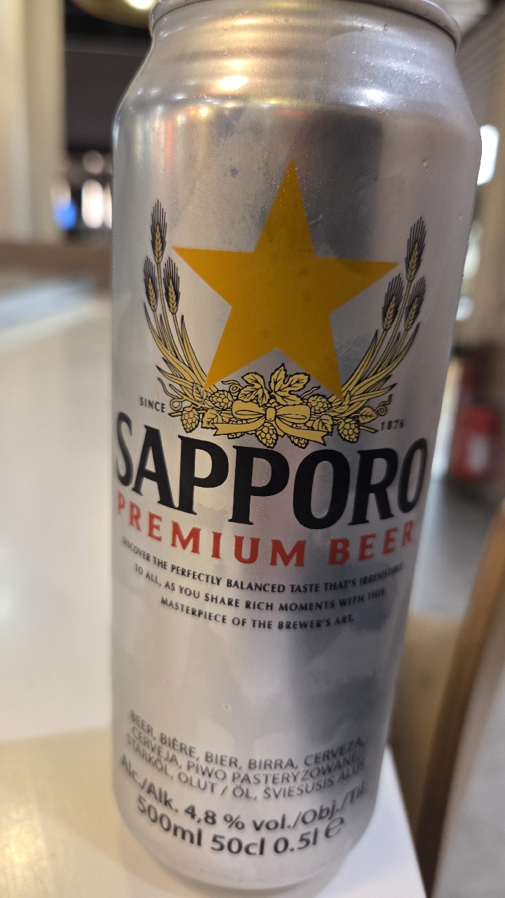 Sapporo Real Dry / 本格辛口, Japan