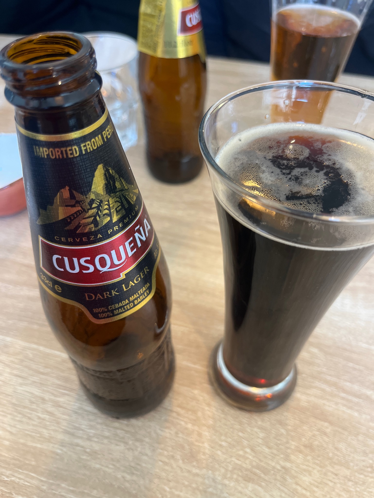 Cusqueña Negra / Dark Lager, Unión de Cervecerías Peruanas Backus y Johnston (ABInBev)