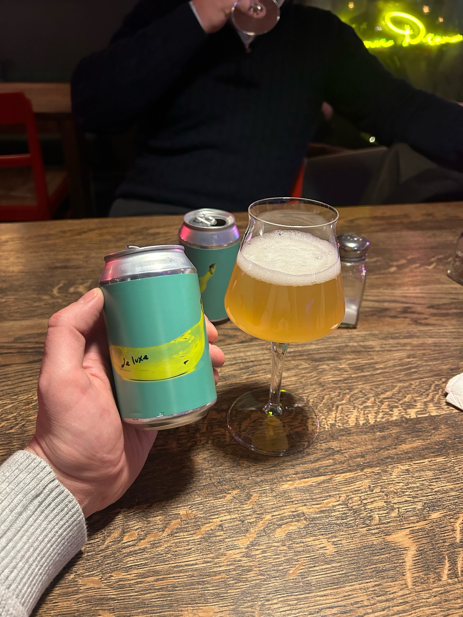 Nik goes bananas de luxe, Sweden