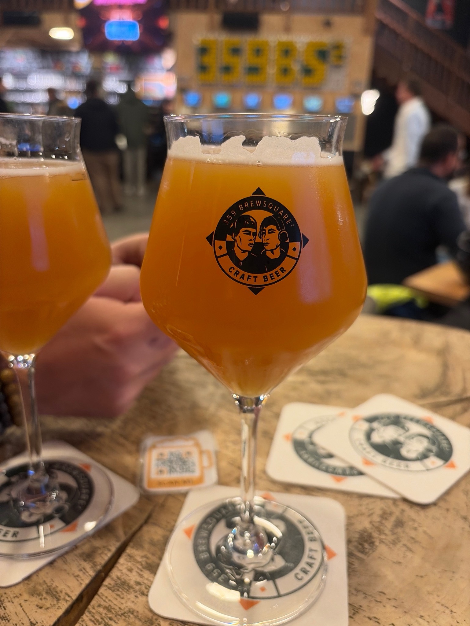 Bodhi sunset, 359 Brewsquare