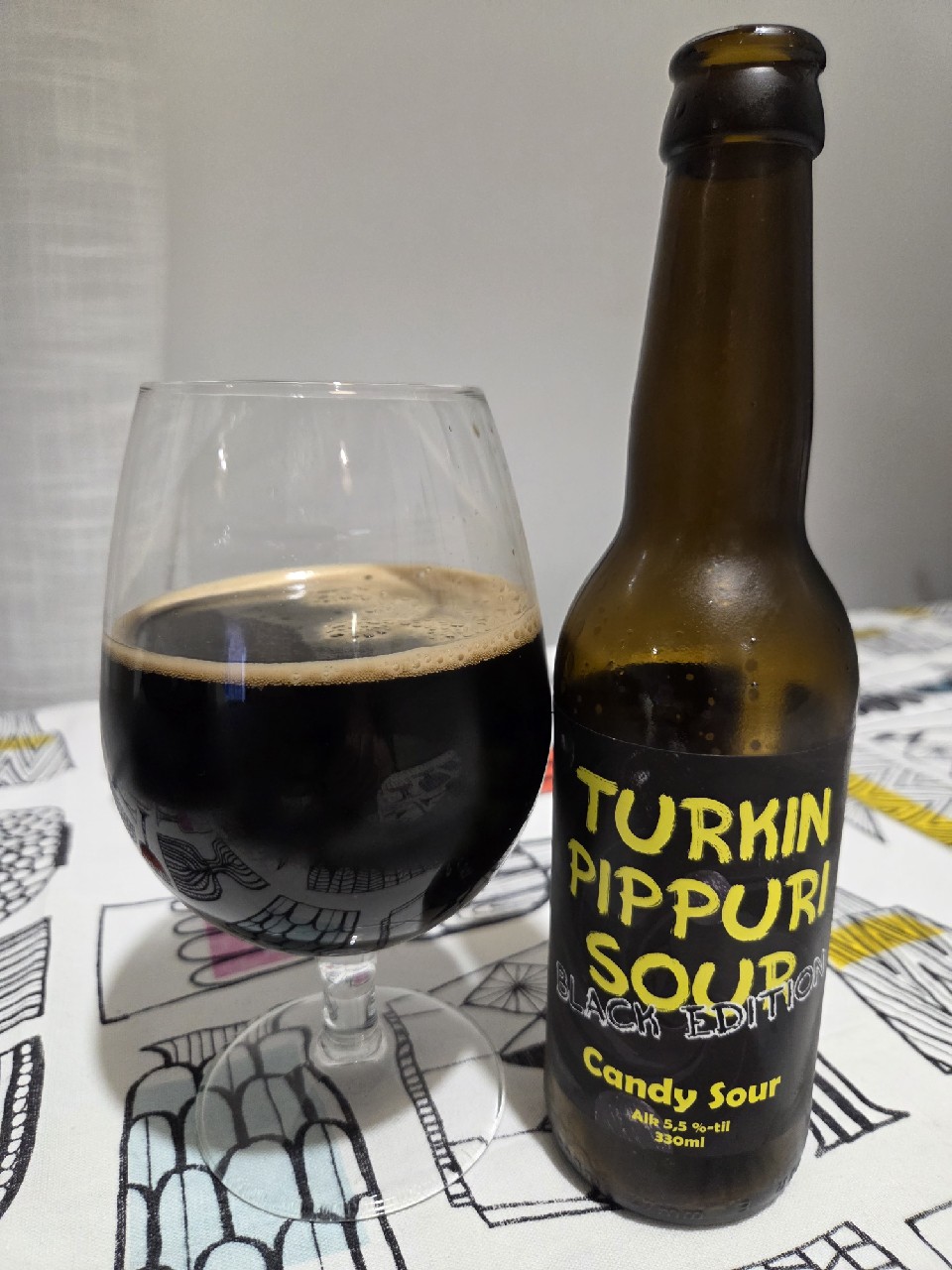 Turkinpippuri Sour Black Edition, Finland