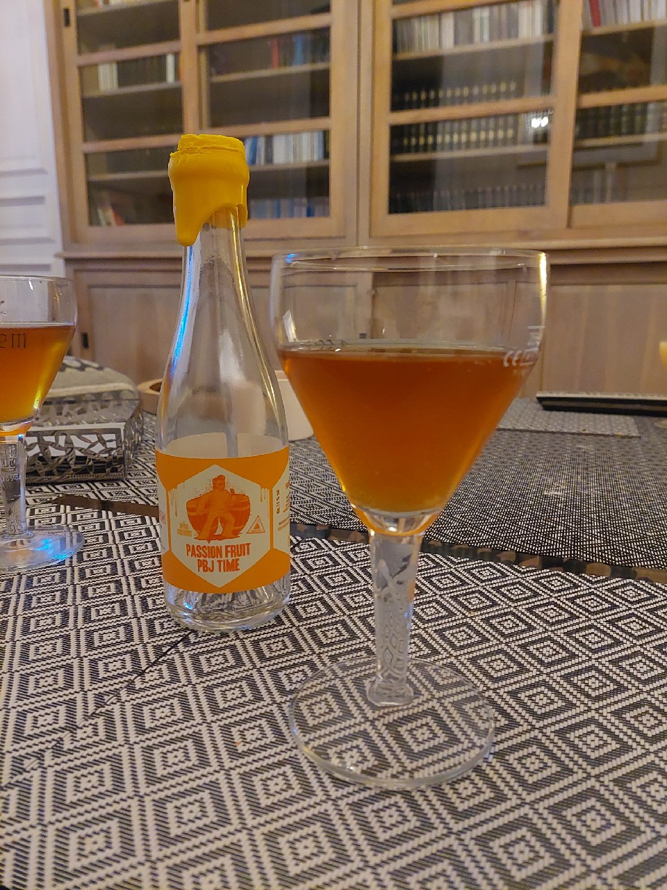 Passion Fruit PBJ Time, Hungary