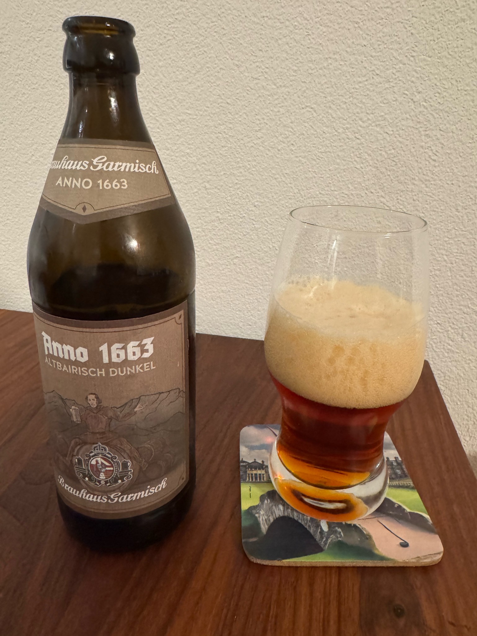 Anno 1663 Altbairisch dunkel, Brauhaus Garmisch