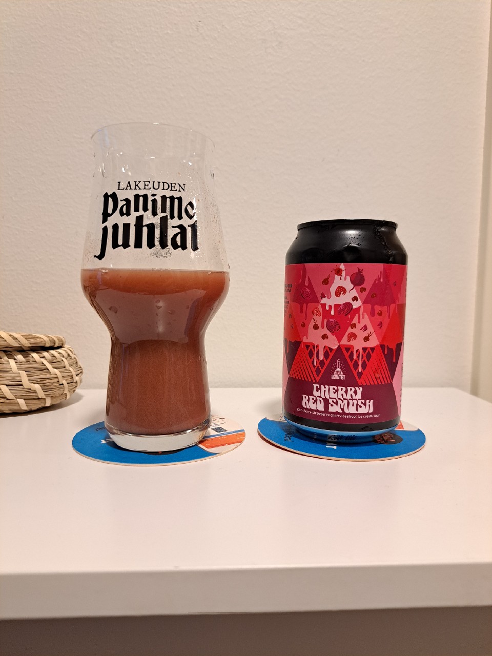 Cherry Red Smush, Hungary