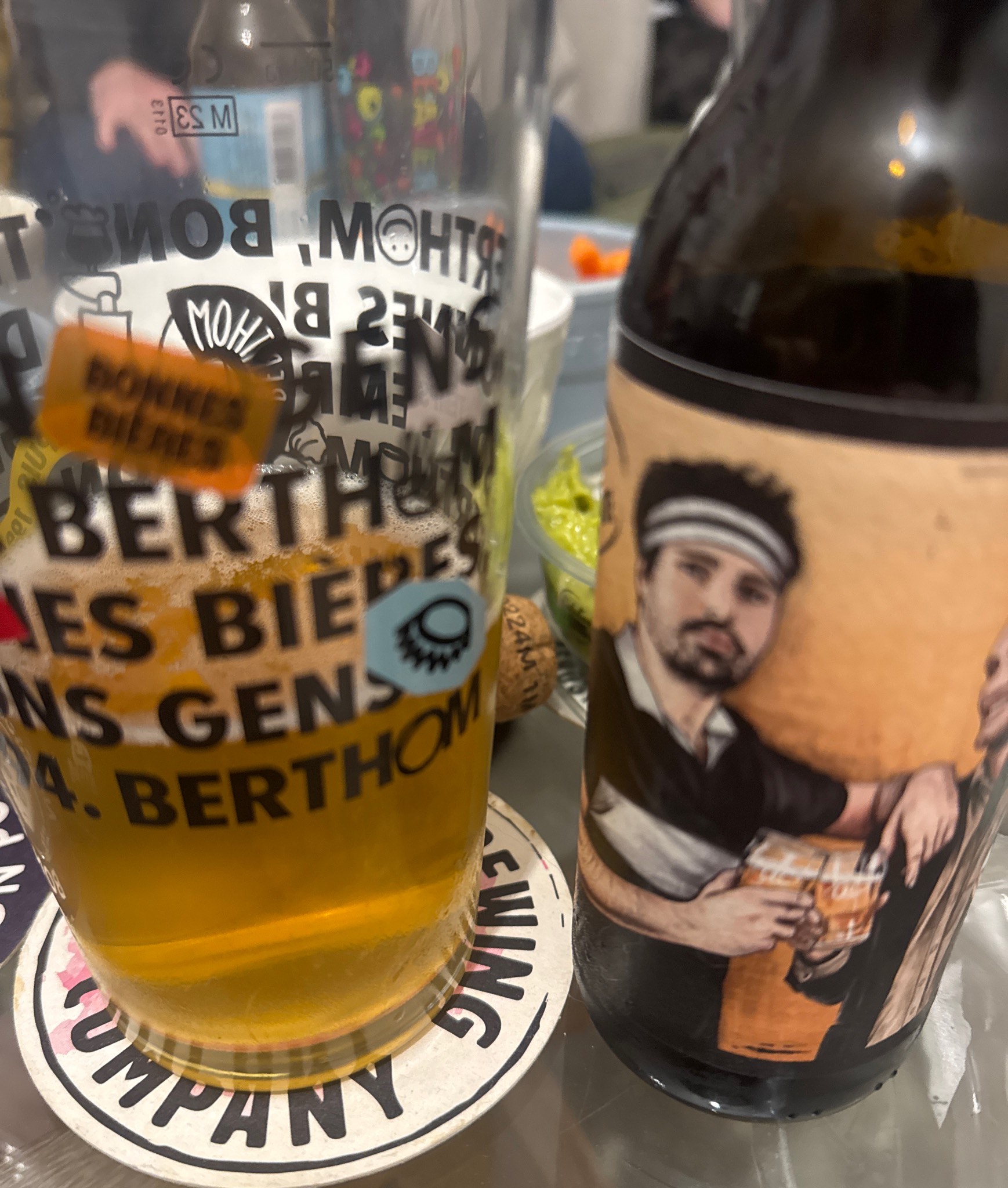 Cartouche & cravate, La Banou