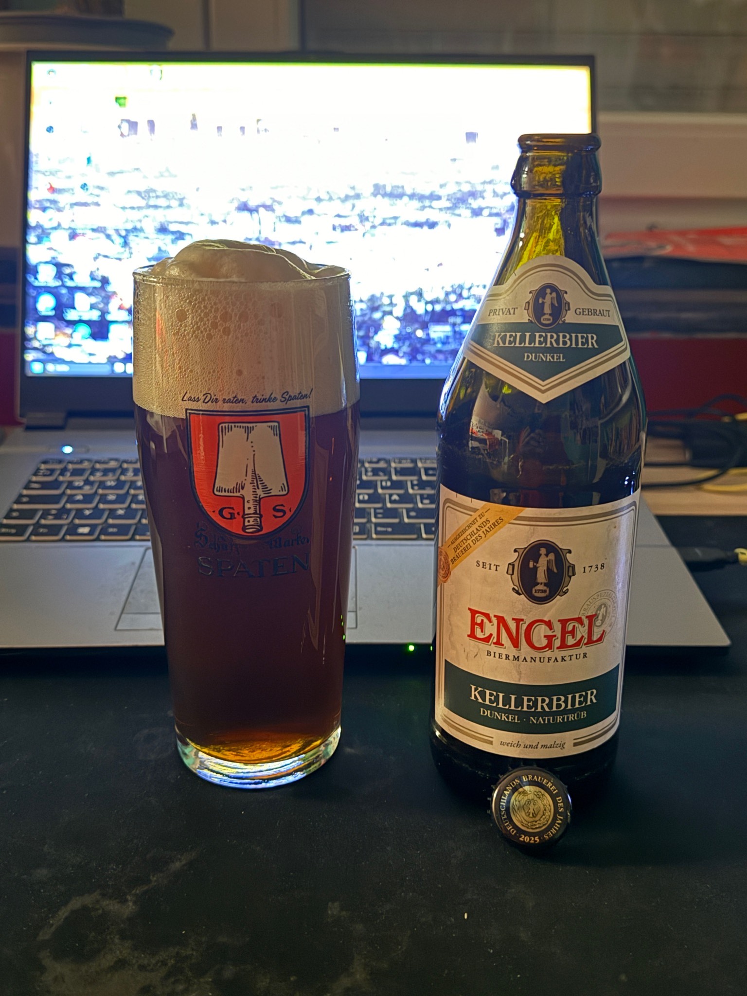 Engel Kellerbier Dunkel, Biermanufaktur Engel GmbH & Co. KG