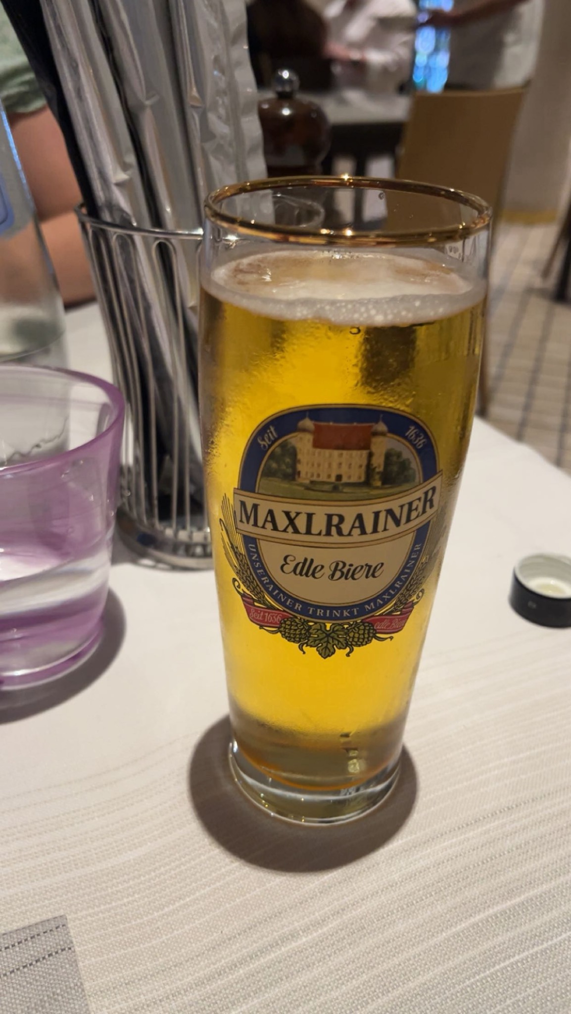 Maxlrainer Helles, Schlossbrauerei Maxlrain