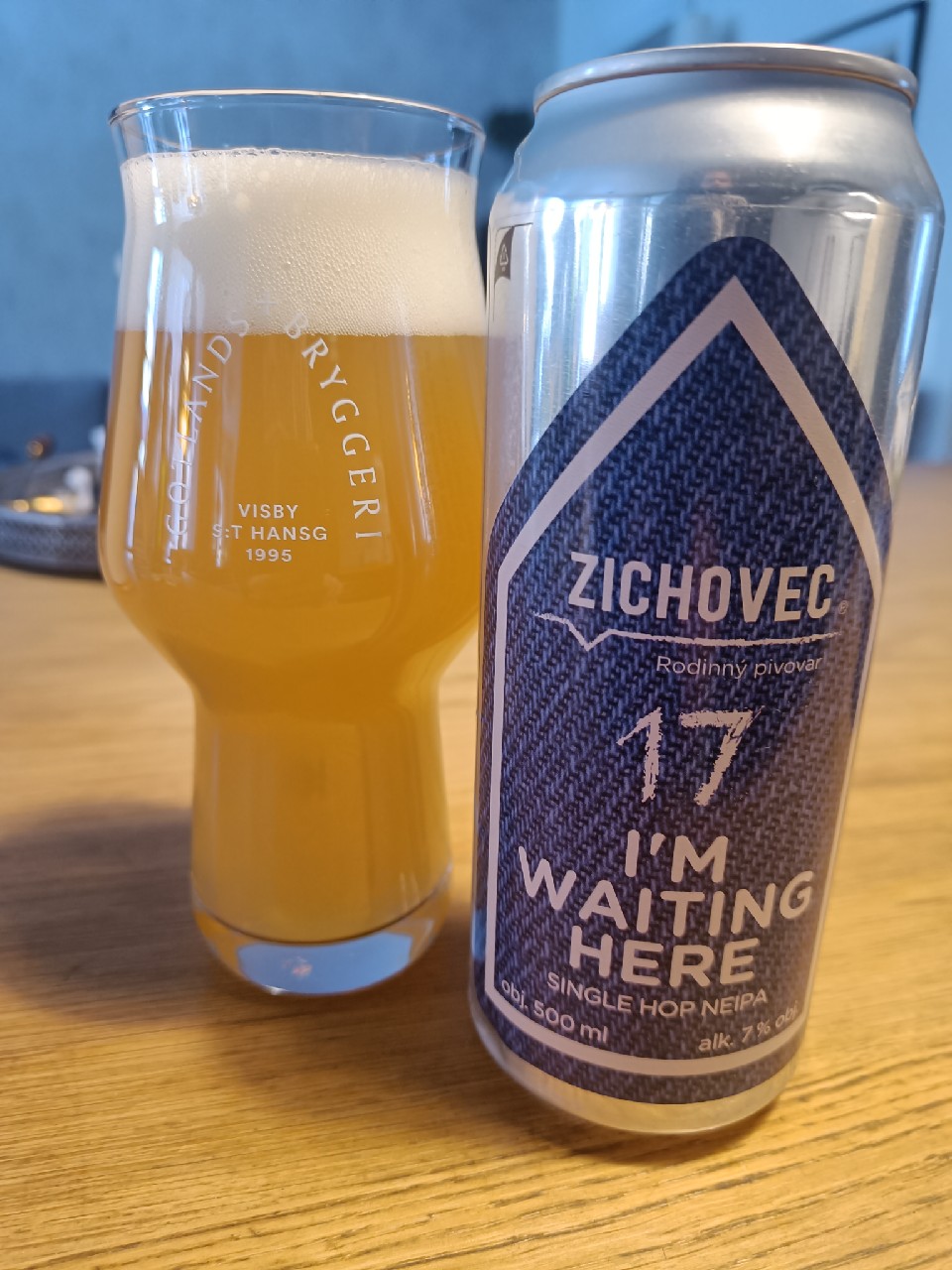 I'm waiting here, Czech Republic