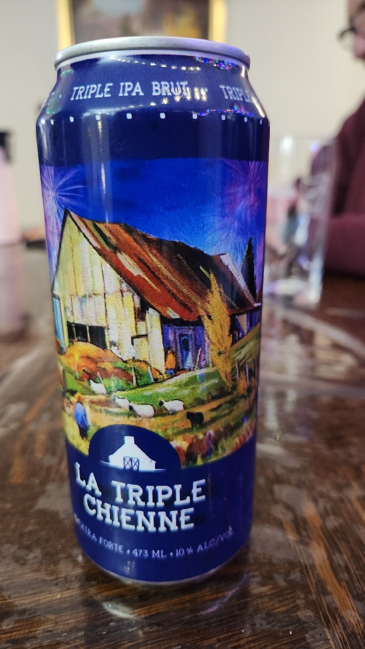 La Triple Chienne, Canada