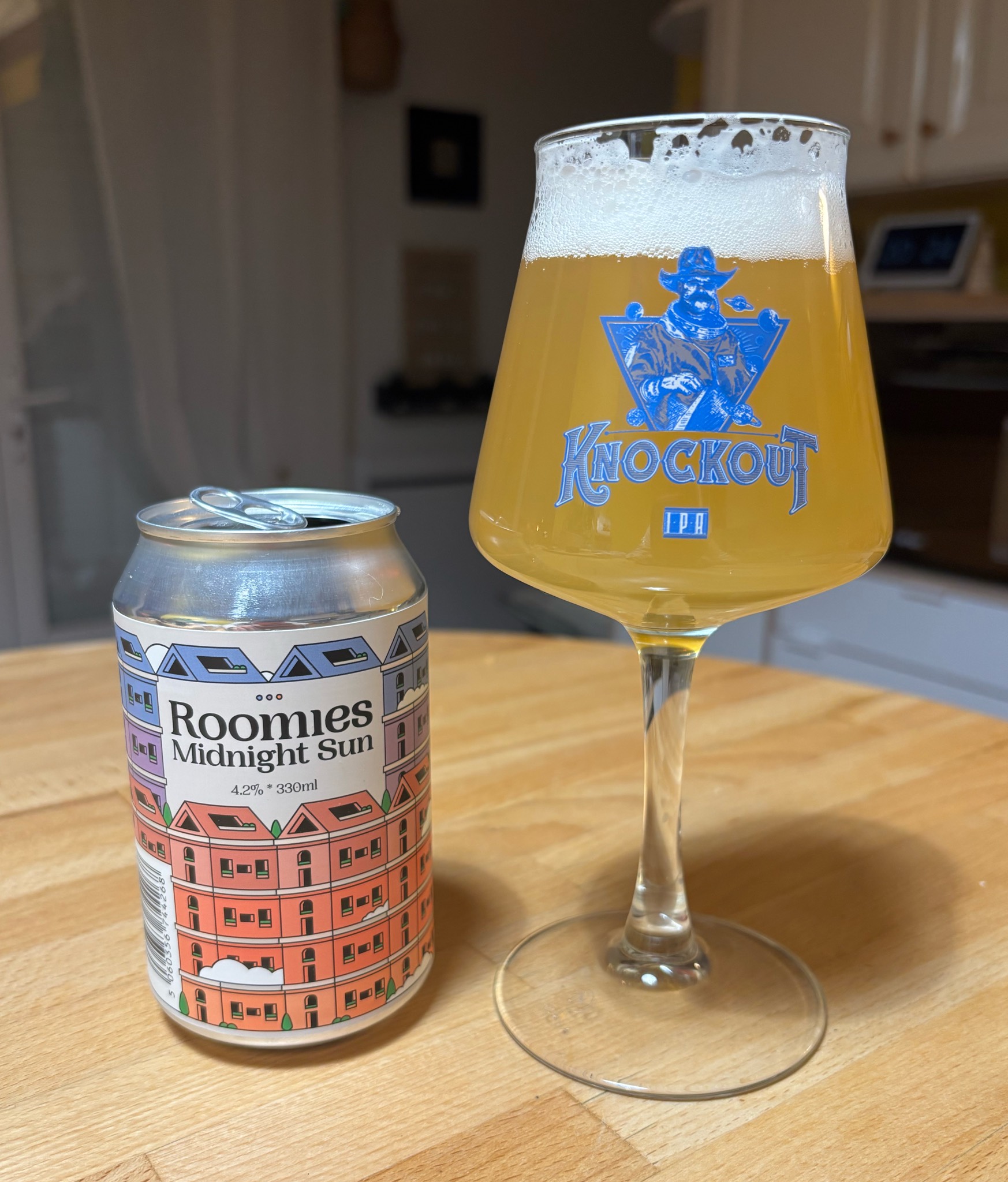 Midnight Sun, Roomies