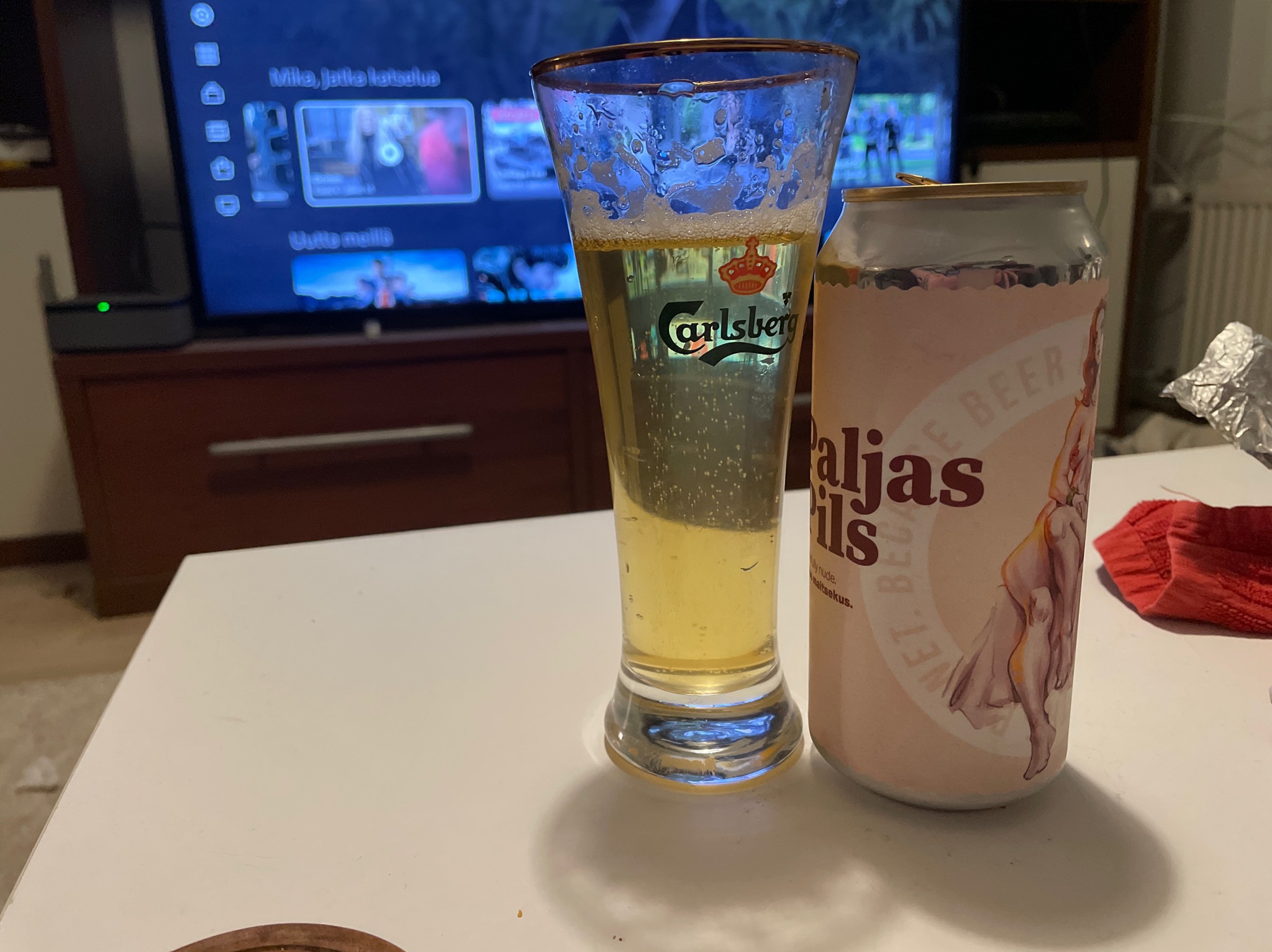 Paljas Pils, Estonia