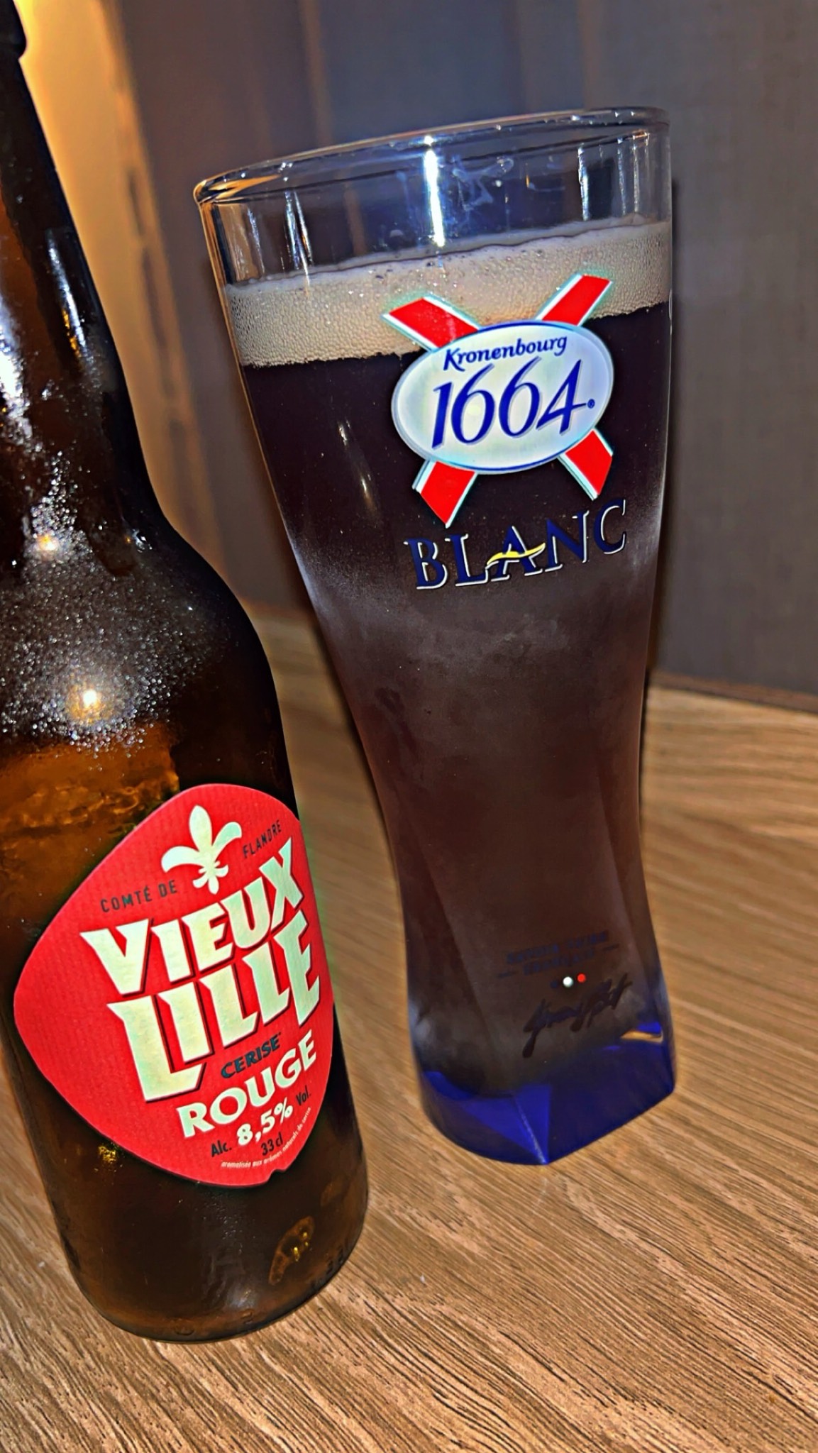 Vieux Lille Cerise Rouge, France