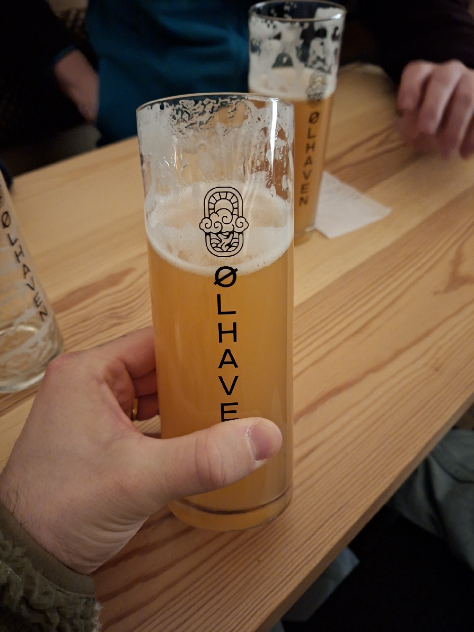 My Favourite Sweater, Åben