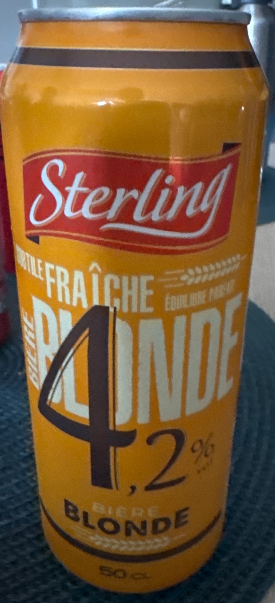 Sterling Blonde, Auchan