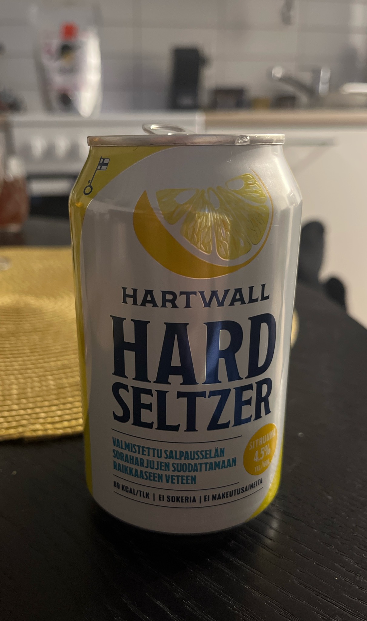 Hard Seltzer Sitruuna, Finland