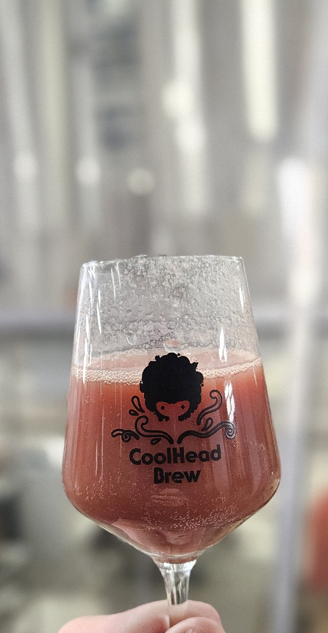 Pinkki Poni, Estonia