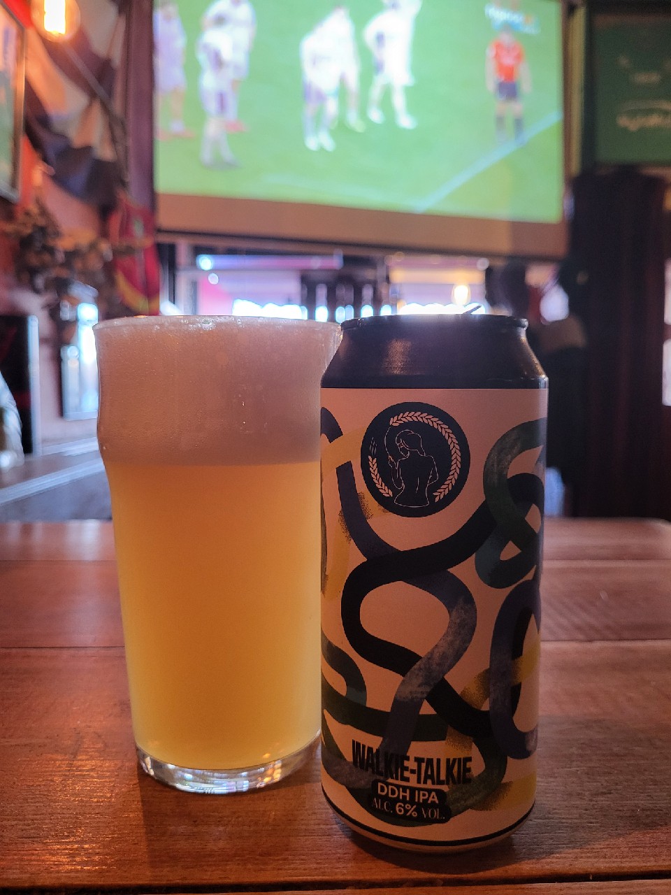 Walkie-Talkie, France