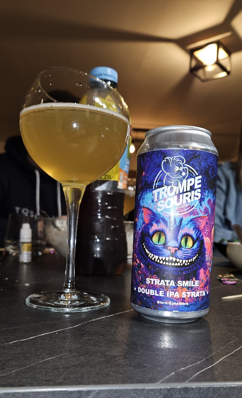 Strata Smile, France