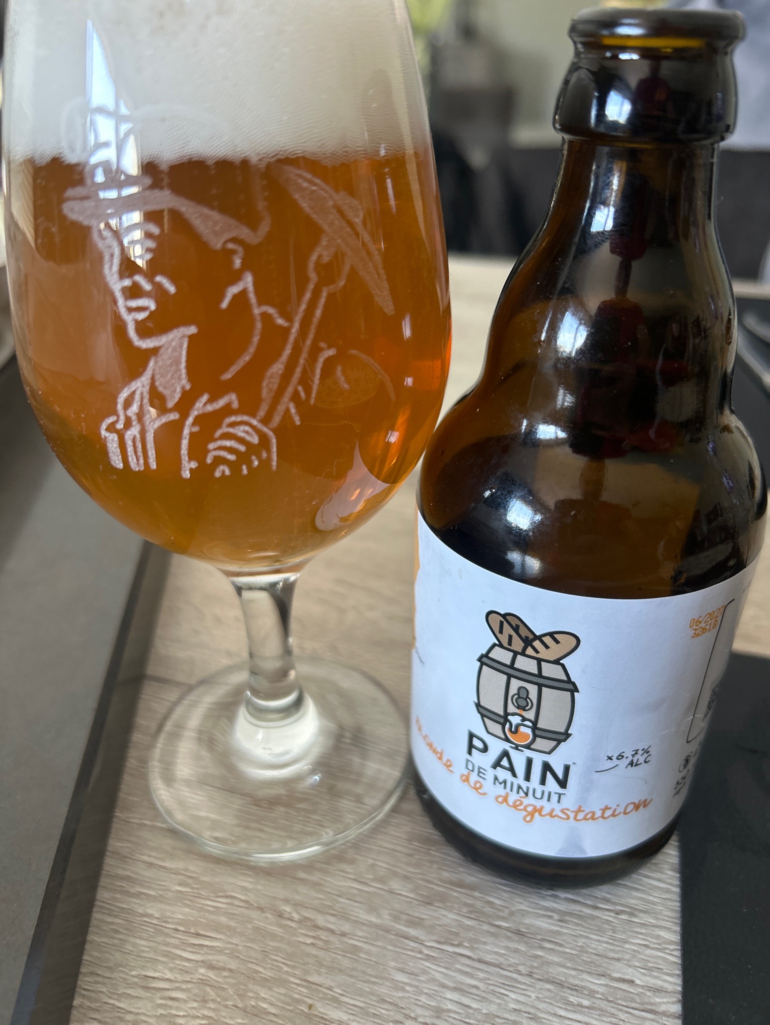 Pain De Minuit, Draw Your Beer