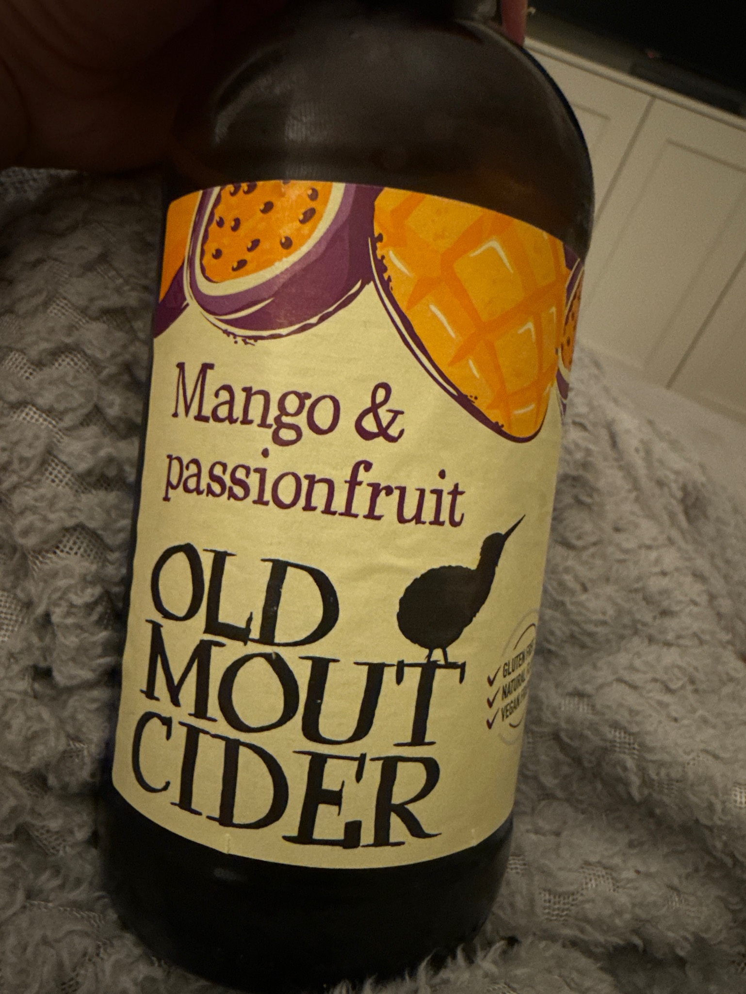 mango & passionfruit, Old Mout Cider