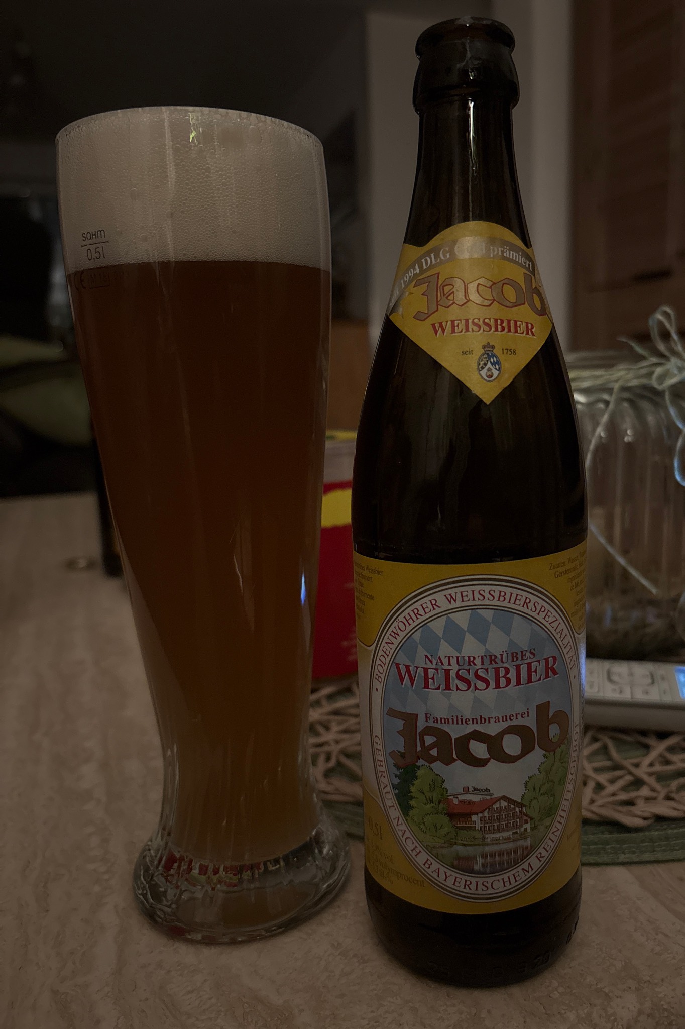 Jacob Naturtrübes Hefe Weissbier, Familienbrauerei Jacob