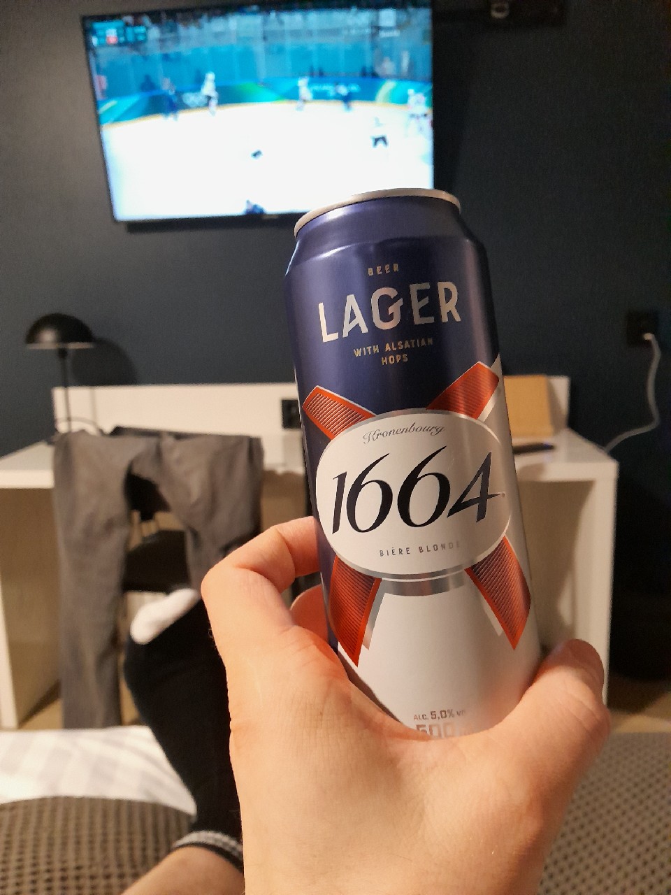 1664 5.5% - Kronenbourg (Carlsberg) - Pint Please