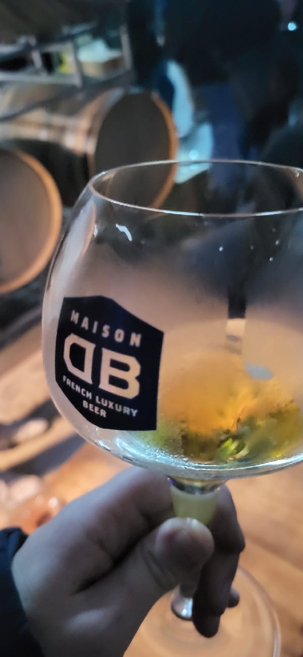 Q huit, Brasserie Des Lys (Maison DB & Q8)