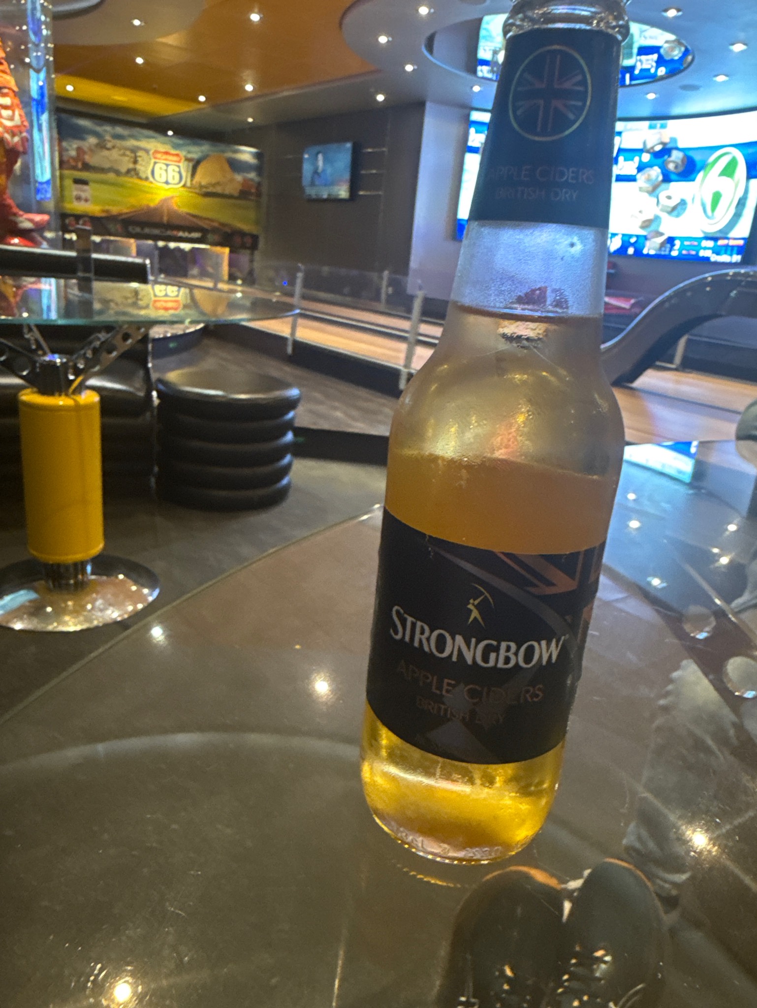 Strongbow Original Dry / British Dry, Bulmers Cider (Heineken)