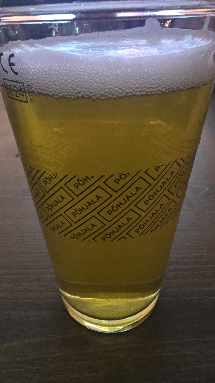 It's Britney, Peach, Estonia